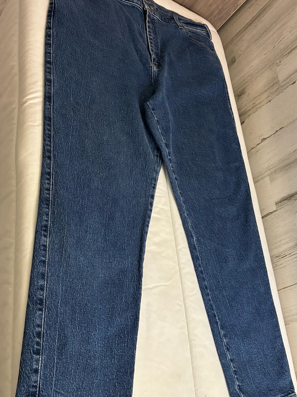 Denim Riders Straight Leg  Women’s Sz 18 petite  Jeans in Dark Blue